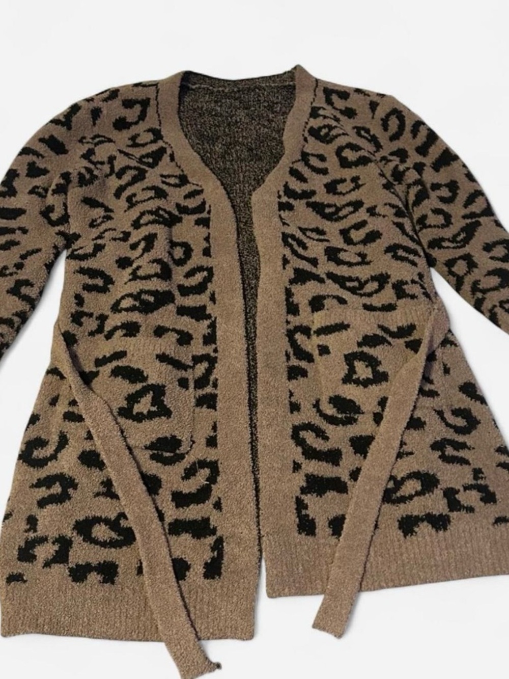 Leopard Pattern Luxury Soft Robe With Front Pockets & Belt - Picture 3 of 7